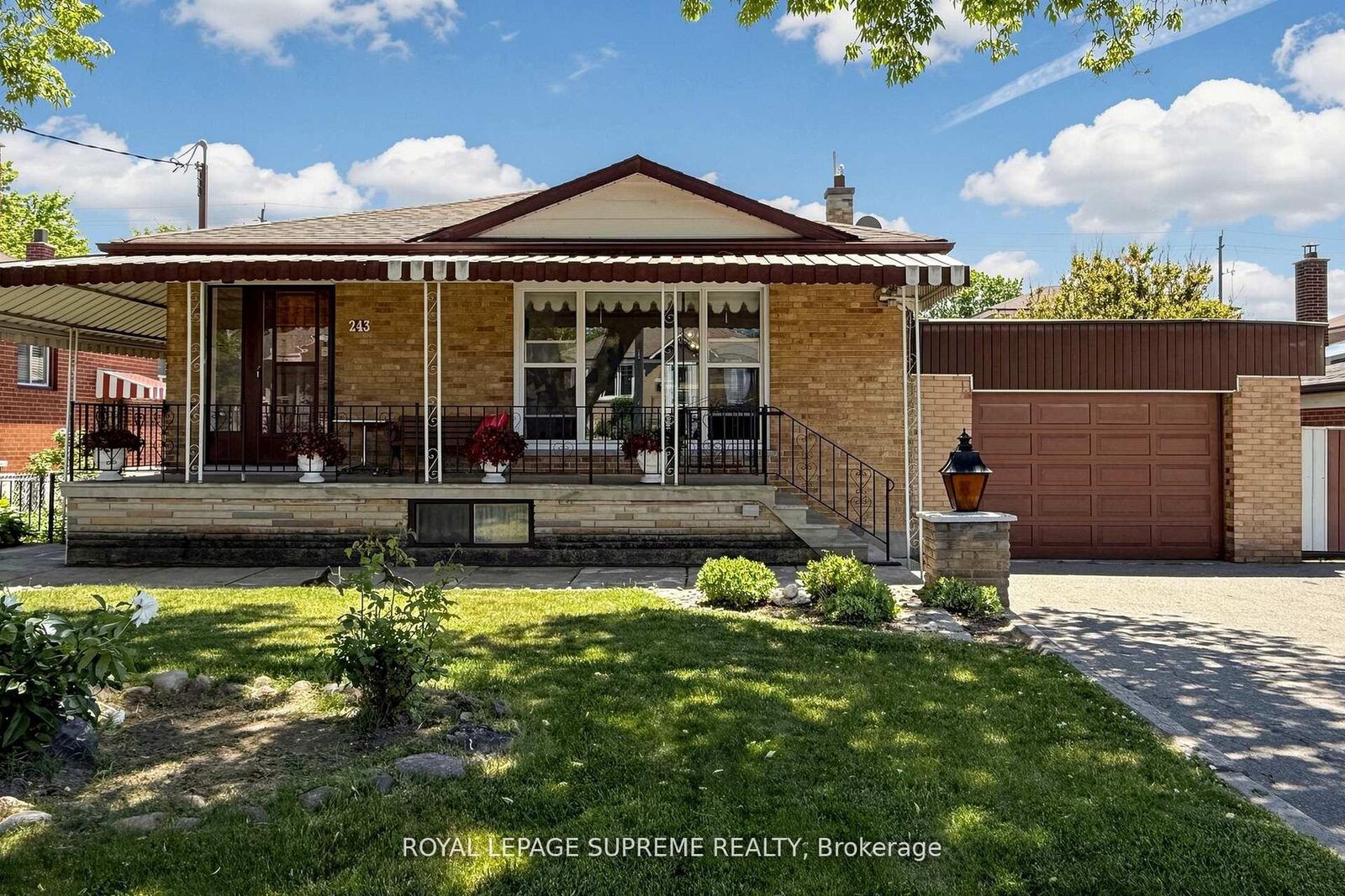Property Photo: 243 Epsom Downs Drive ON M3M 1T3