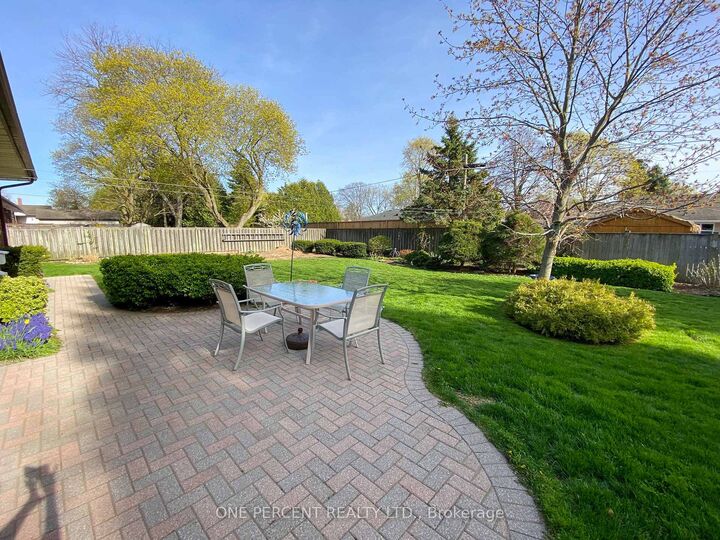 Property Photo:  16 Daleview Crescent  ON L0S 1E0 