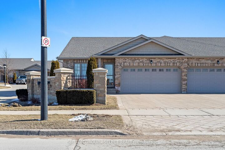 Property Photo: 2094 Denview Avenue ON N6G 5B6