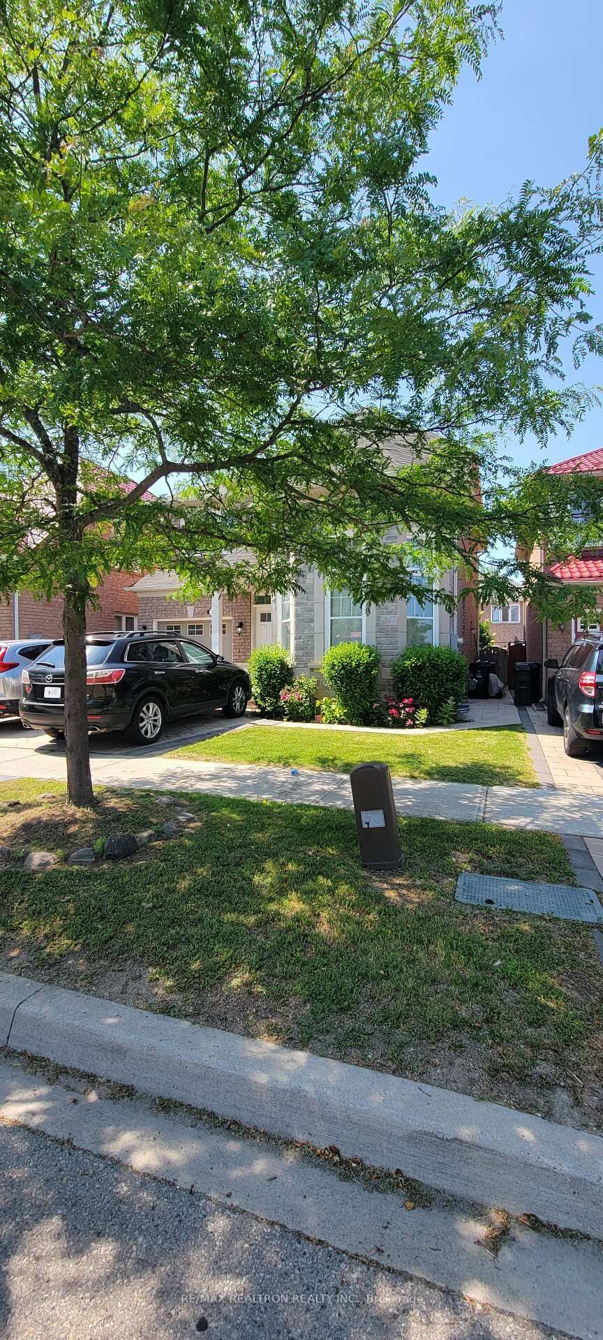 Property Photo:  78 Rouge River Drive Main  ON M1B 6K3 
