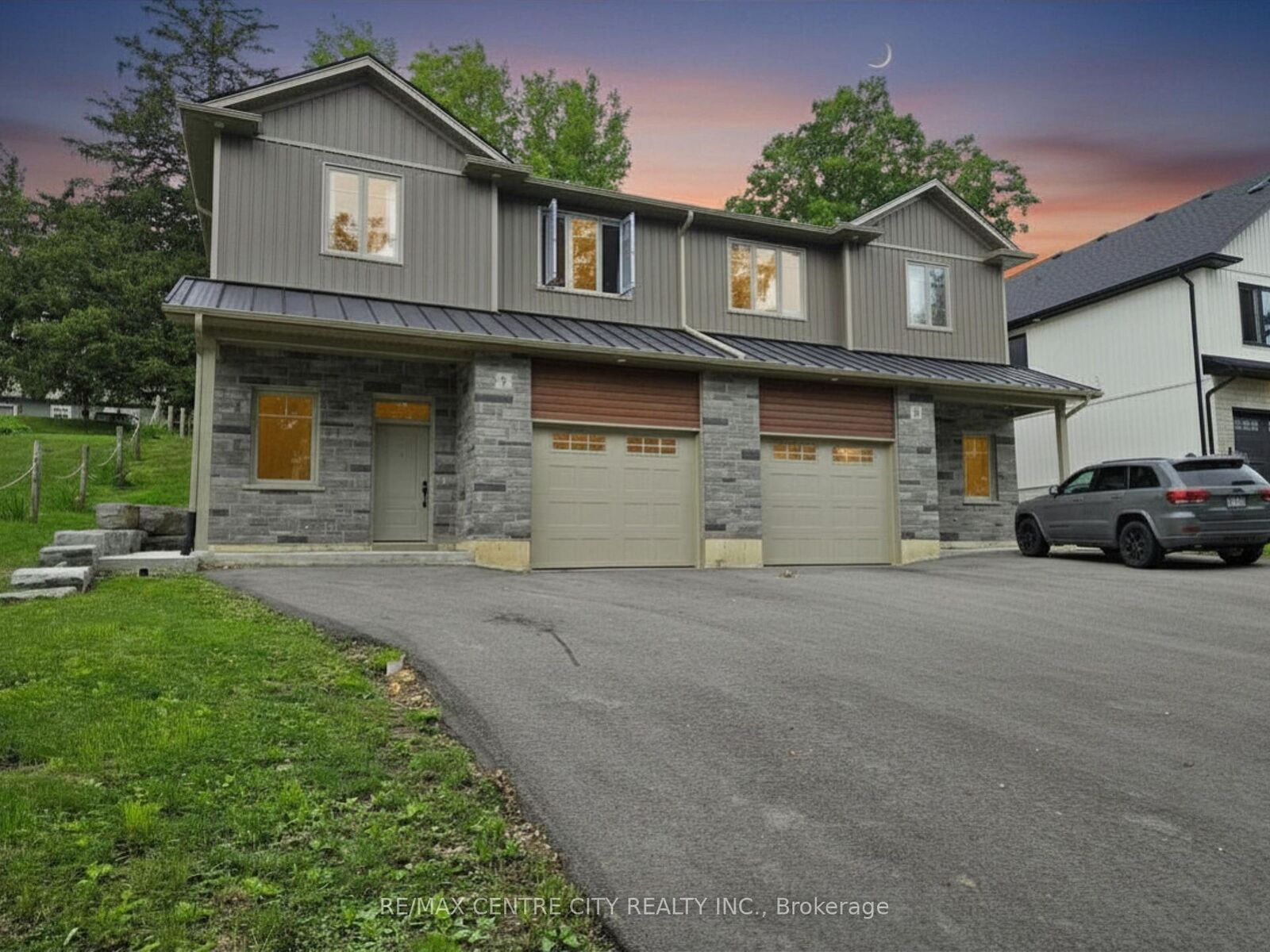 Property Photo: 9 Oak Street Upper ON N0J 1Z0