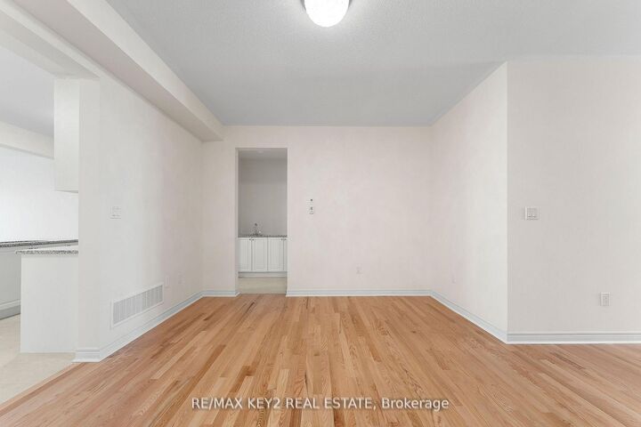 Property Photo:  175 Hartney Drive  ON L4S 0L1 