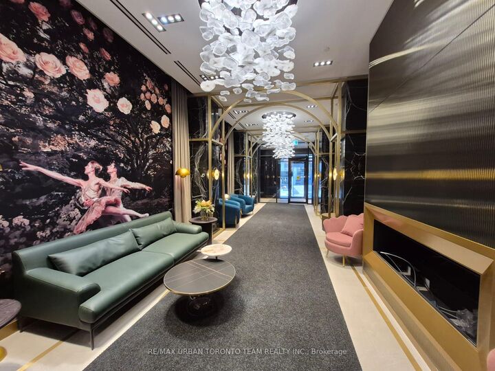 Property Photo:  771 Yonge Street 610  ON M4W 2G4 