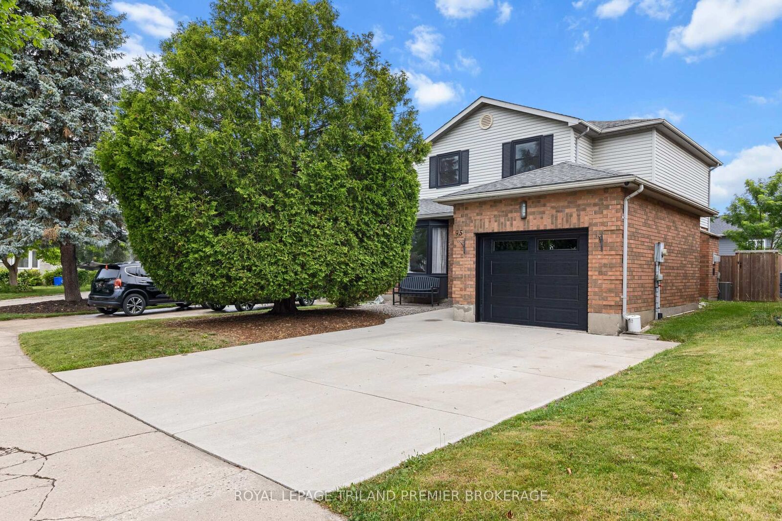 Property Photo: 95 Gerald Crescent ON N5Z 5A4