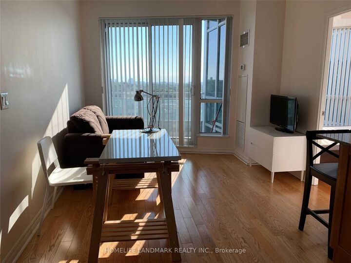 Property Photo: 18 Holmes Avenue 702 ON M2N 0E1