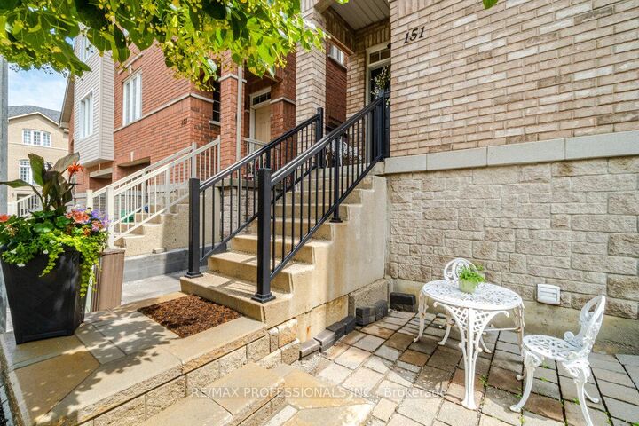 Property Photo:  7155 Magistrate Terrace 151 Main/Upper  ON L5W 1Y9 
