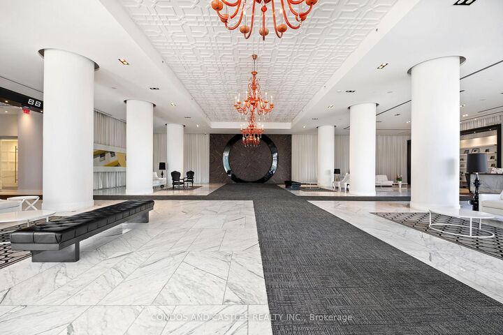 Property Photo: 88 Park Lawn Road 2907 ON M8Y 0B5