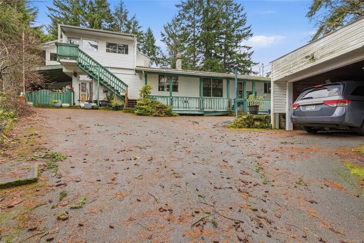 Property Photo: 2511 Florence Lake Rd BC V9B 4H3
