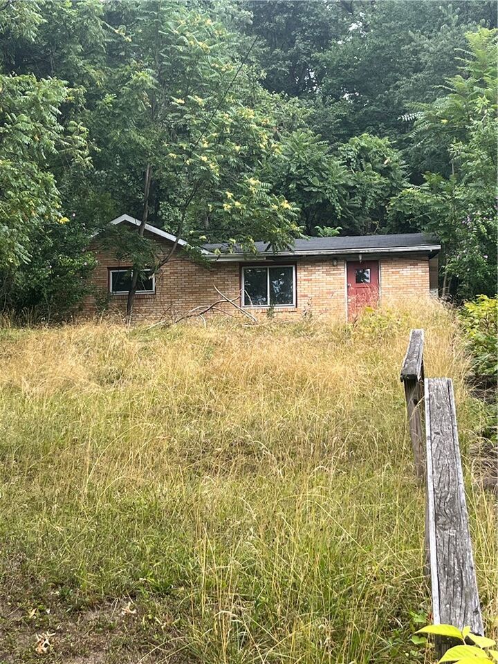 Property Photo: 452 Hochberg Road PA 15235