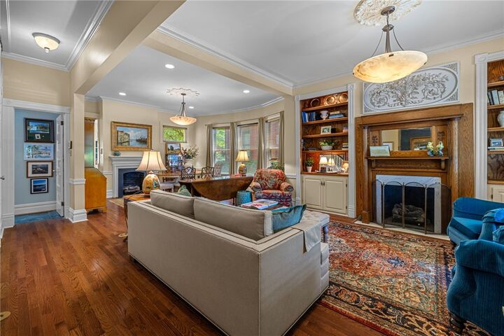 Property Photo: 715 College St PA 15232