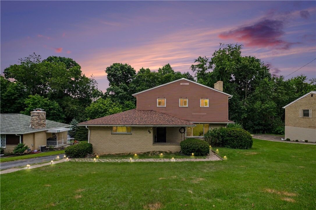 Property Photo:  46 Laurel Ridge Rd  PA 15108 