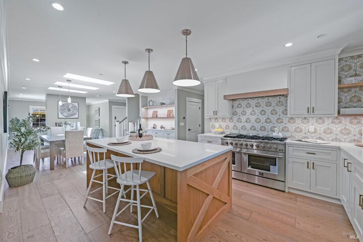 Property Photo:  19 Linda Avenue  CA 94903 