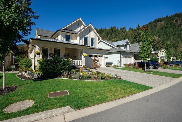 Property Photo: 1837 Frosst Creek Crossing BC V2R 4X2