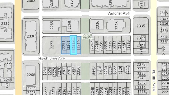 Property Photo: 2257 Hawthorne Avenue BC V3C 1W7