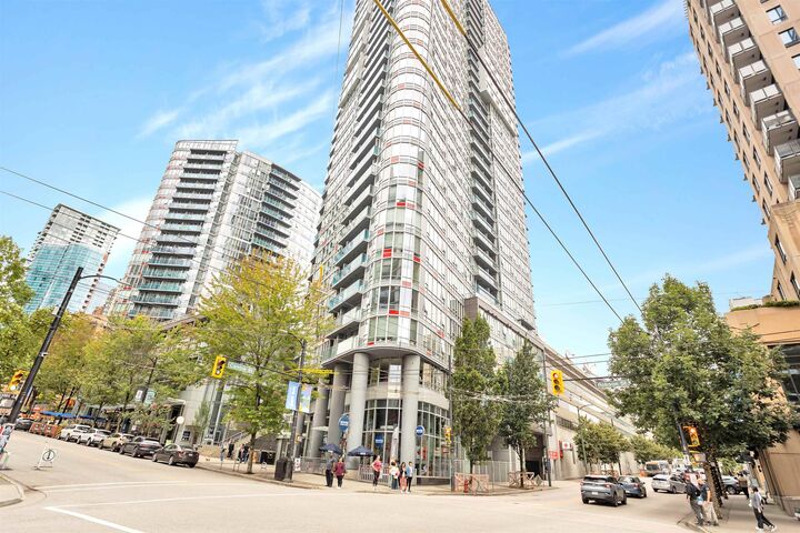 233 Robson Street 502 — photo 1