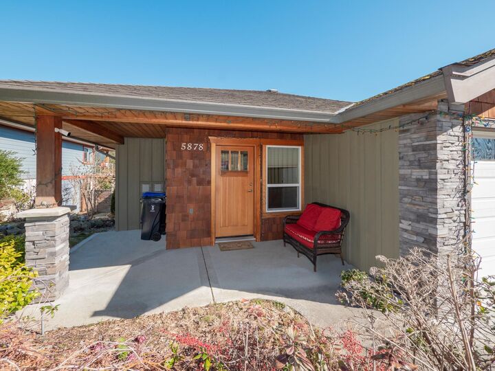 Property Photo: 5878 Medusa Street BC V0N 3A0