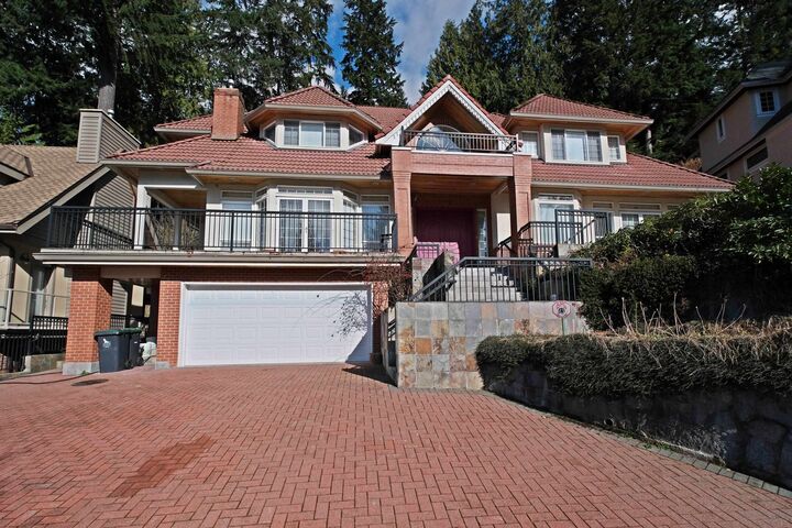 4989 Chalet Place — photo 1