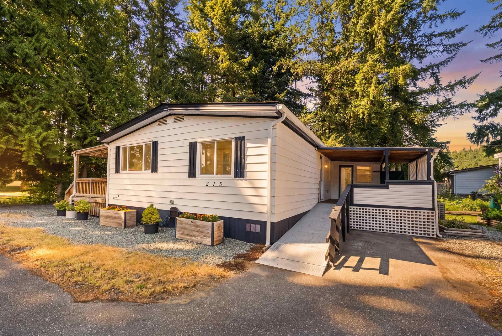 Property Photo: 20071 24 Avenue 215 BC V2Z 2A1