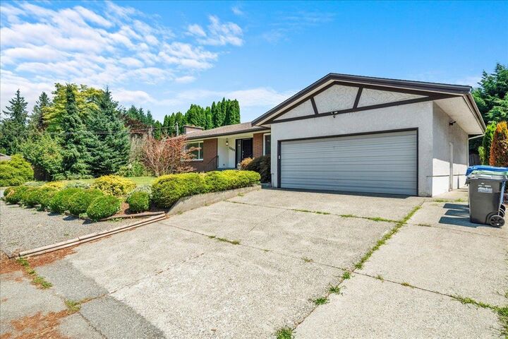 Property Photo: 2690 Sheffield Way BC V2S 4B8