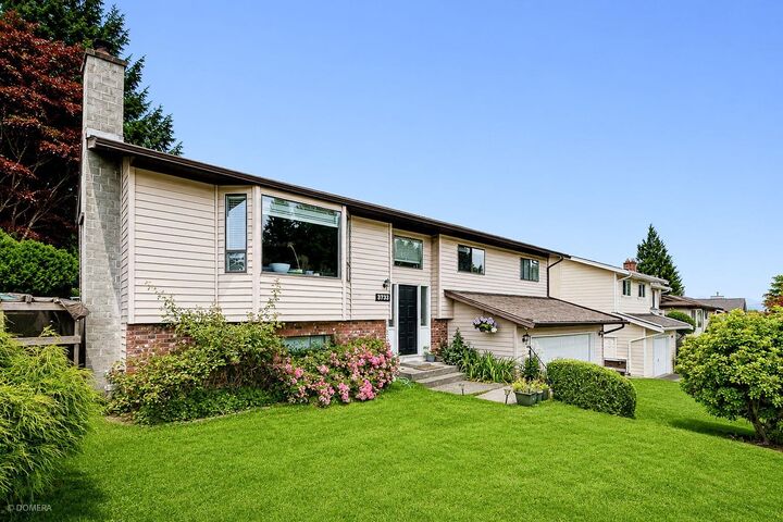 Property Photo: 3733 Dunsmuir Way BC V4E 1E4