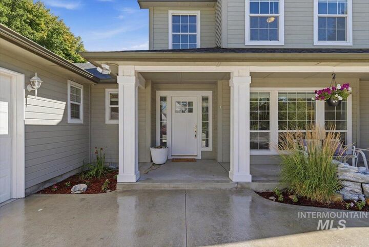 Property Photo:  2334 W Grassy Branch Dr  ID 83646 