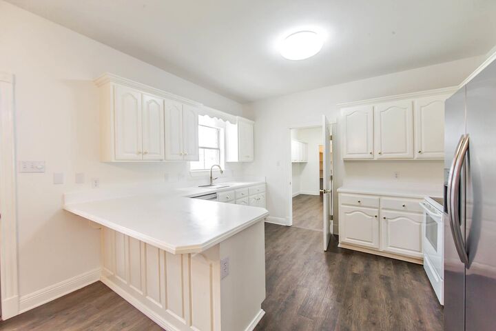 Property Photo: 8 Summerfield Dr LA 70360