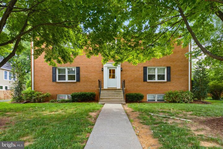 Property Photo: 130 S 29th Street S 1 VA 20132