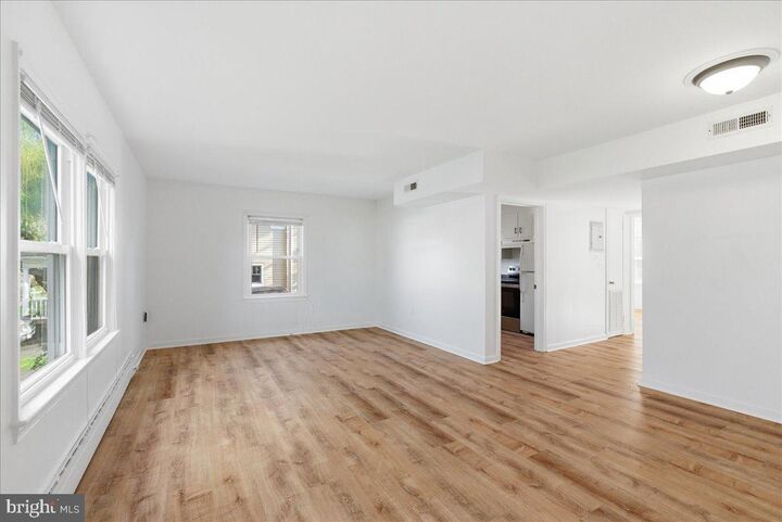 Property Photo: 130 S 29th Street 2 VA 20132