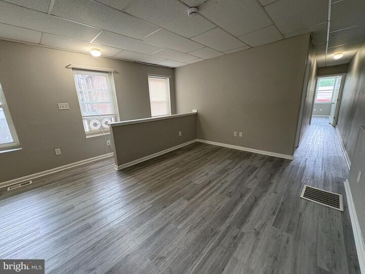 Property Photo:  80 Alden Avenue  NJ 08554 