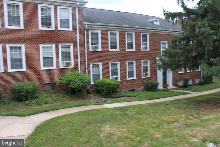 Property Photo:  2703 31st Street SE B280  DC 20020 