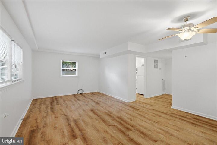 Property Photo: 130 S 29th Street 5 VA 20132