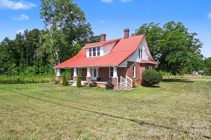 Property Photo: 1675 N Main Street NC 28023