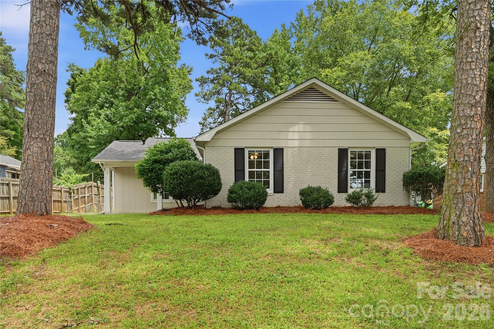 Property Photo: 5439 Autumn End Circle NC 28212