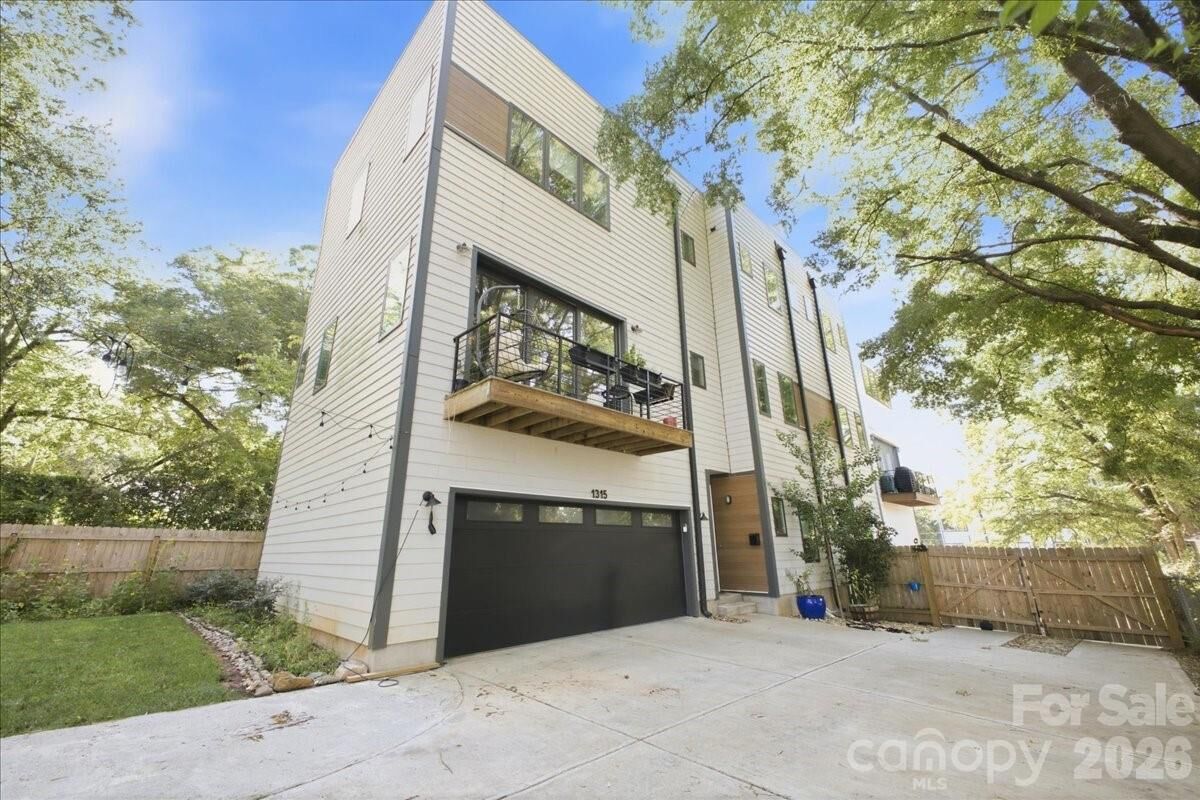 Property Photo:  1315 N Davidson Street  NC 28206 