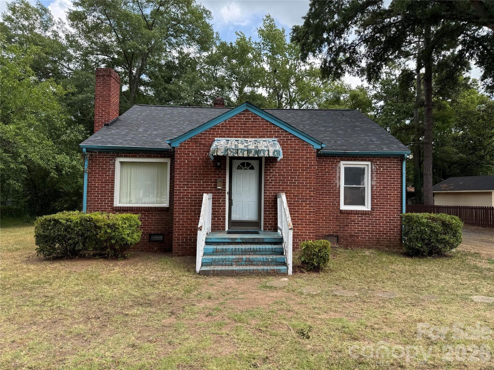 Property Photo: 945 S Confederate Avenue SC 29730