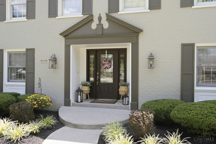 Property Photo:  5875 Countryhills Drive  OH 45233 