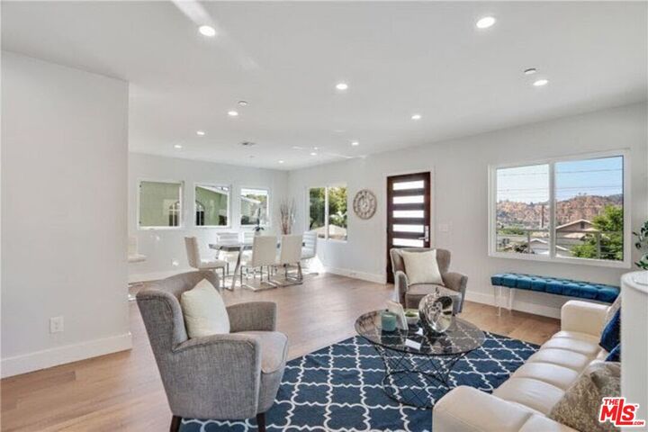 Property Photo:  919 Isabel St  CA 90065 