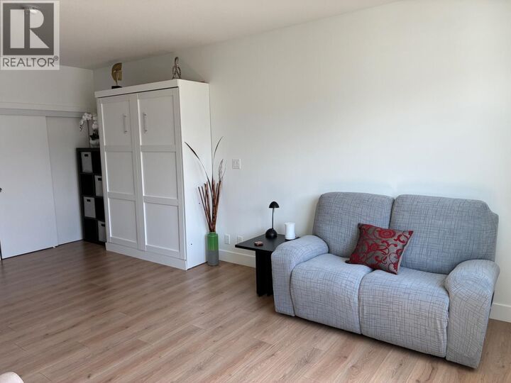 Property Photo: 444 St Paul Street 604 BC V2C 0L2