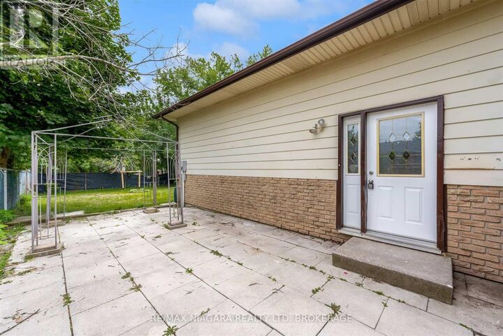 Property Photo: 2 Baldwin Crescent ON L2V 4H5