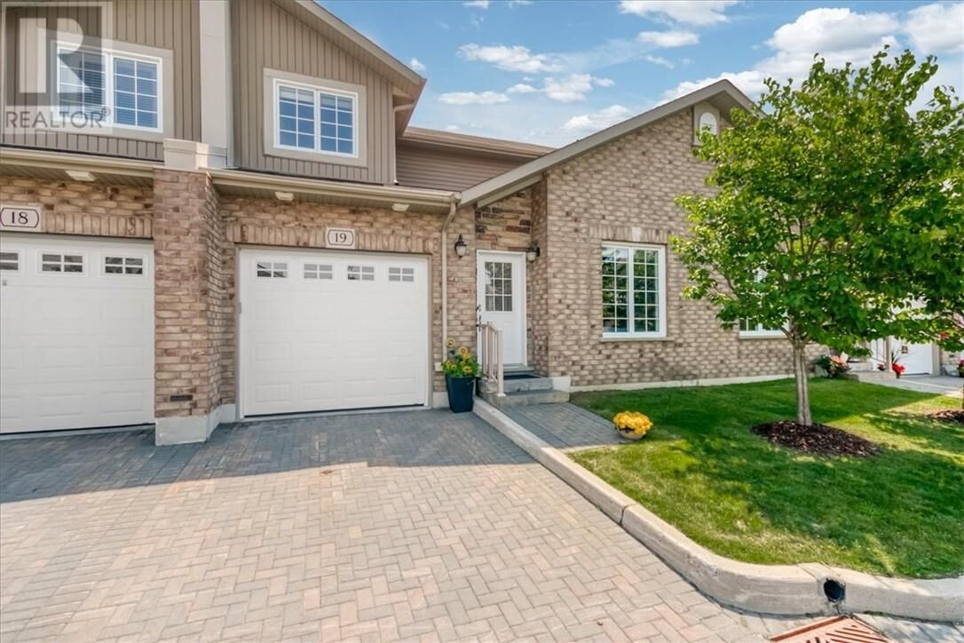 Property Photo:  2310 Algonquin Road Unit# 19  ON P3E 0E6 
