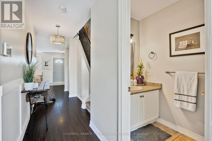 Property Photo:  234 Cundles Road East 10  ON L4M 6L1 