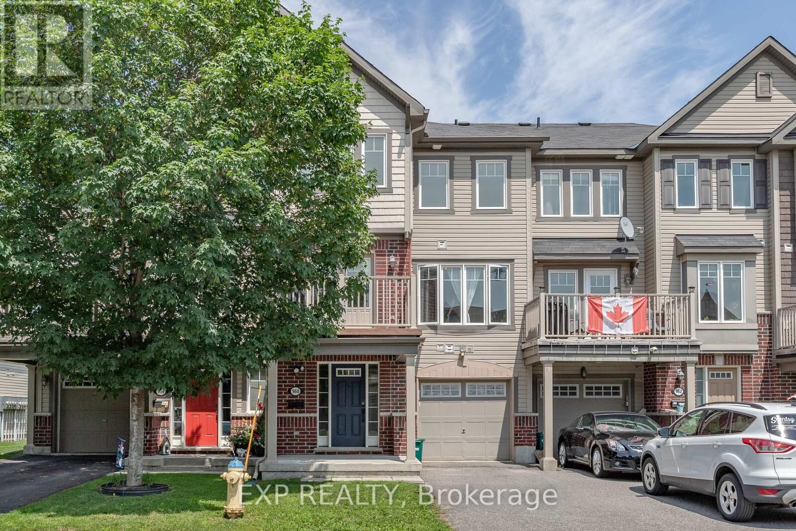 Property Photo:  960 Messor Crescent  ON K2S 0L7 