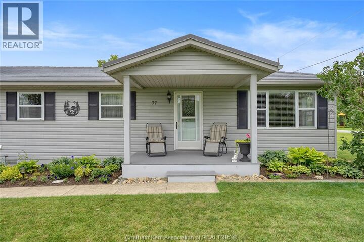 Property Photo:  37 Brock Street  ON N0P 1A0 