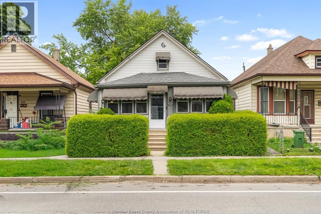 Property Photo: 942 Lincoln Road ON N8Y 2H2