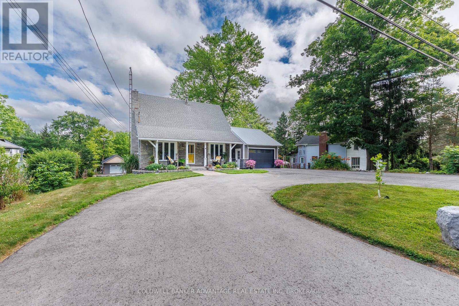 Property Photo:  10448 Lakeshore Road West  ON L3K 5V4 