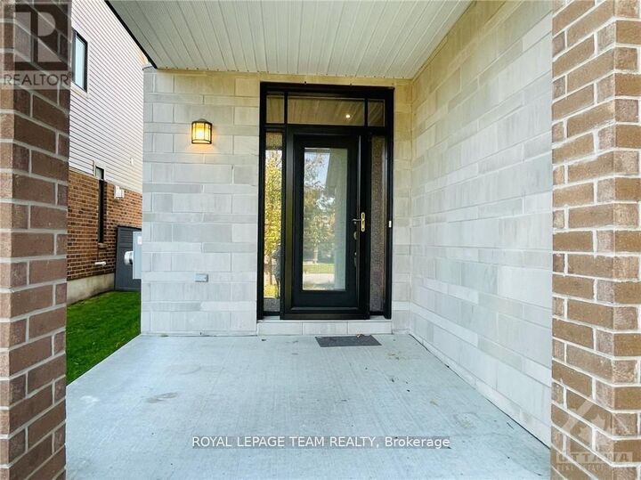Property Photo: 1189 Tischart Crescent ON K2T 0G7