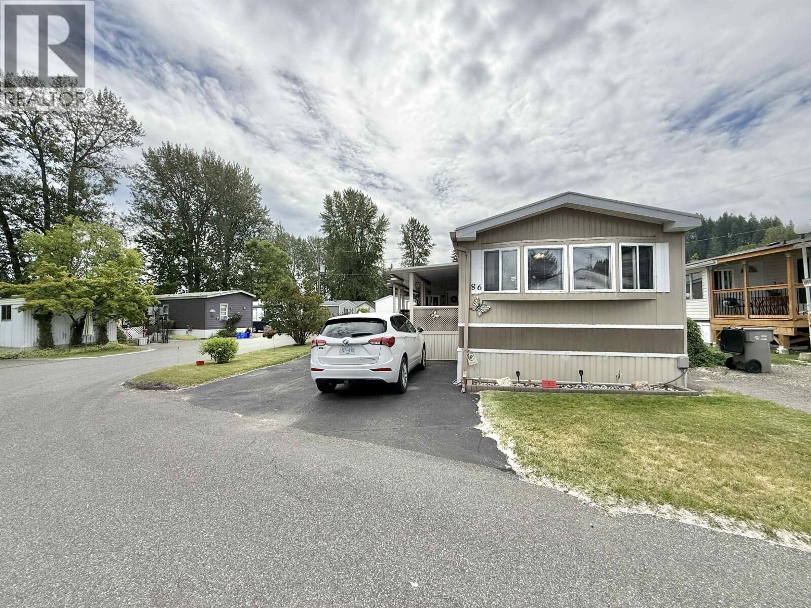 Property Photo: 684 North Fraser Drive 86 BC V2J 1Z6