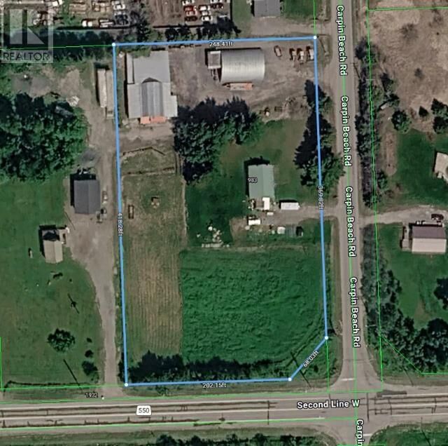 Photo de la propriété: 983 Carpin Beach Rd ON P6A 5K8