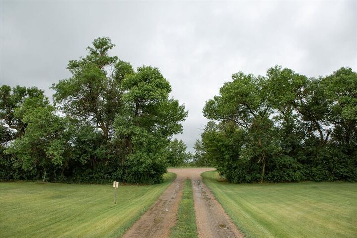 Property Photo: 37021 114W Road MB R0K 0K0