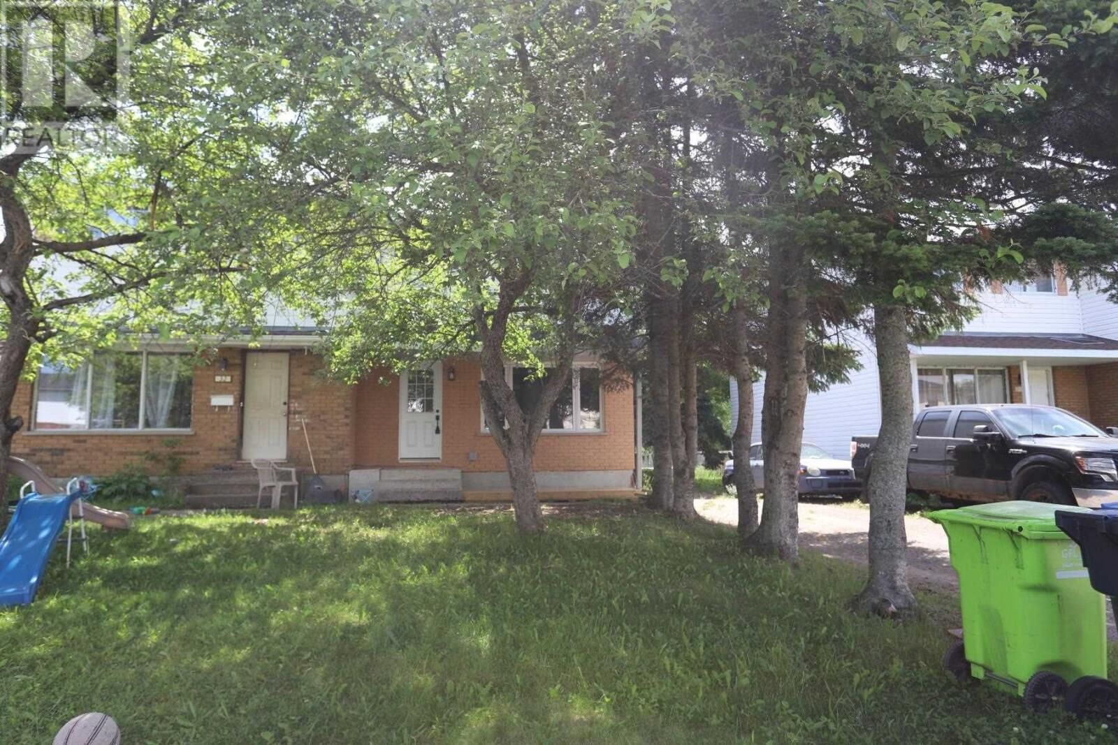 Property Photo: 30 Copernicus Dr ON P6A 6H2